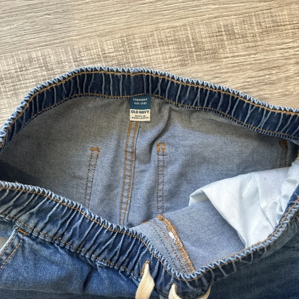 Old Navy Women's Straight Leg Blue Jeans size XXL(18)